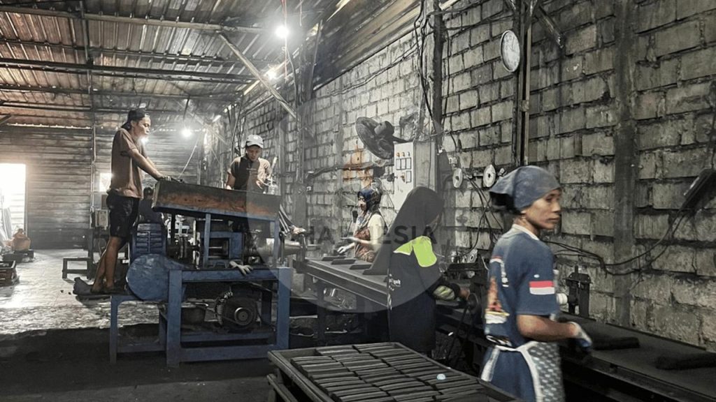 CHARCOAL SUPPLIER INDONESIA